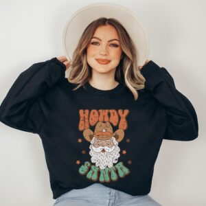 vintage christmas sweatshirt howdy santa design western style funny country cowboy tee for festive holiday wear ov4kc