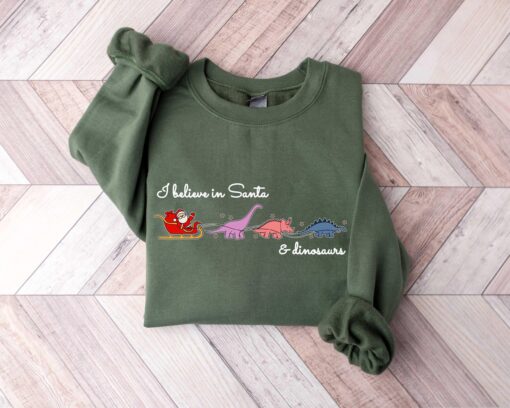 vintage christmas sweatshirt i believe in santa and dinosaurs funny design with dino reindeers for dinosaur lovers qjrhr scaled