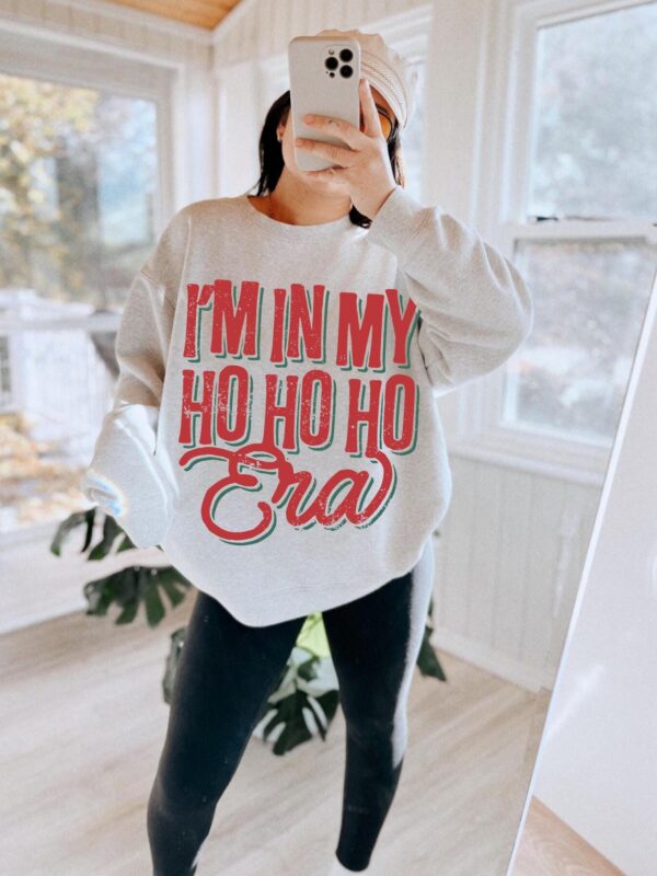 vintage christmas sweatshirt in my ho ho ho era trendy crewneck for women oversized grunge top with aesthetic design 0ahlv