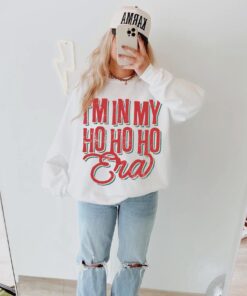 vintage christmas sweatshirt in my ho ho ho era trendy crewneck for women oversized grunge top with aesthetic design d3kyw