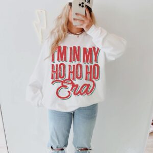 vintage christmas sweatshirt in my ho ho ho era trendy crewneck for women oversized grunge top with aesthetic design d3kyw