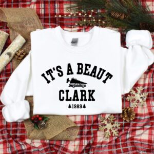 vintage christmas sweatshirt its a beaut clark funny design for holiday celebrations bwgc1 scaled