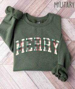 vintage christmas sweatshirt merry and bright crewneck with checkered design for religious christian faith celebrations r6a8u