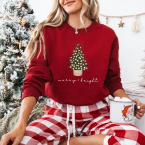 vintage christmas sweatshirt merry and bright crewneck with christmas tree lights for holiday and winter wear 04y9n