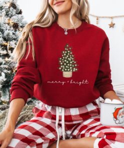 vintage christmas sweatshirt merry and bright crewneck with christmas tree lights for holiday and winter wear 04y9n scaled