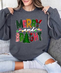 vintage christmas sweatshirt merry and bright design comfortable family hoodies for women ideal for holiday gatherings f889r scaled