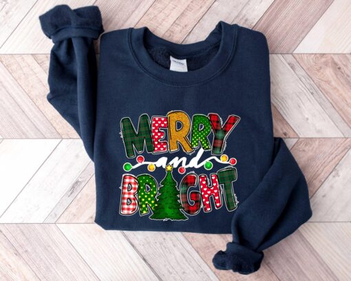 vintage christmas sweatshirt merry and bright design comfortable family hoodies for women ideal for holiday gatherings kwr78 scaled