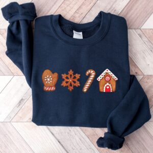 vintage christmas sweatshirt merry and bright design gingerbread cookies crewneck trendy holiday apparel for festive celebrations hjg4s