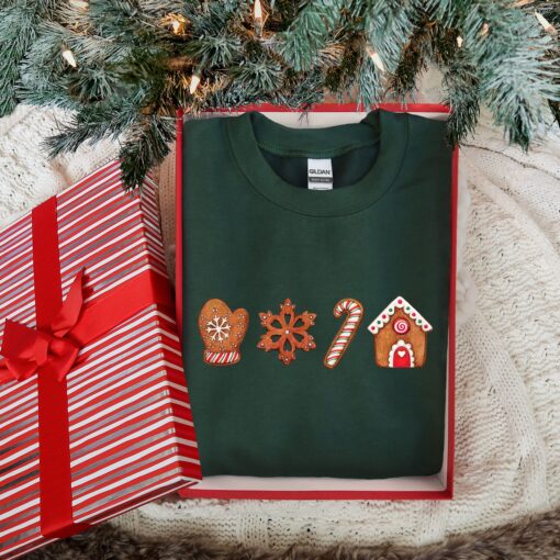 vintage christmas sweatshirt merry and bright design gingerbread cookies crewneck trendy holiday apparel for festive celebrations qqrxm scaled