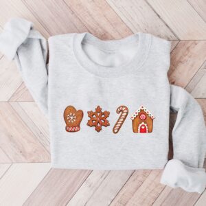 vintage christmas sweatshirt merry and bright design gingerbread cookies crewneck trendy holiday apparel for festive celebrations tokvn