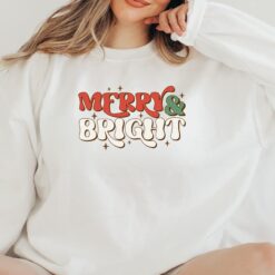 Vintage Christmas Sweatshirt Merry and Bright Design Plus Size Holiday T-Shirt for Women Comfortable and Stylish Christmas Apparel