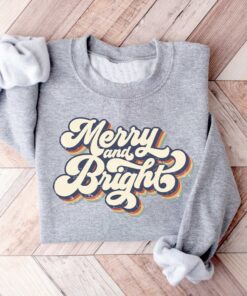 vintage christmas sweatshirt merry and bright design retro style for women ideal for holiday celebrations and festive gatherings 2bg8i scaled