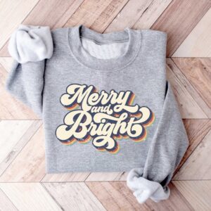 vintage christmas sweatshirt merry and bright design retro style for women ideal for holiday celebrations and festive gatherings 2bg8i scaled