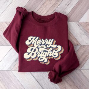 vintage christmas sweatshirt merry and bright design retro style for women ideal for holiday celebrations and festive gatherings nx8gz scaled