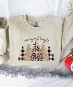 vintage christmas sweatshirt merry and bright tree design with leopard pattern for halloween and holiday celebrations 6xq2p scaled