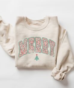 vintage christmas sweatshirt merry design varsity style crewneck for women holiday apparel c1dzi