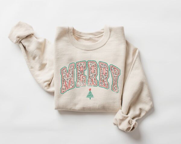 vintage christmas sweatshirt merry design varsity style crewneck for women holiday apparel c1dzi