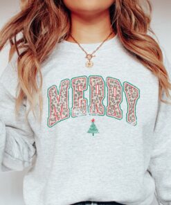 vintage christmas sweatshirt merry design varsity style crewneck for women holiday apparel fskt8