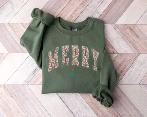 vintage christmas sweatshirt merry design varsity style crewneck for women holiday apparel nbei0