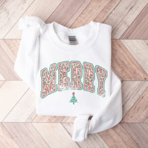 vintage christmas sweatshirt merry design varsity style crewneck for women holiday apparel renng