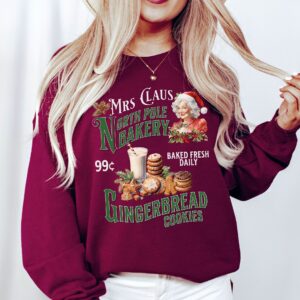 vintage christmas sweatshirt mrs claus gingerbread bakery design with retro style for baking cookies and holiday celebrations jmnsk