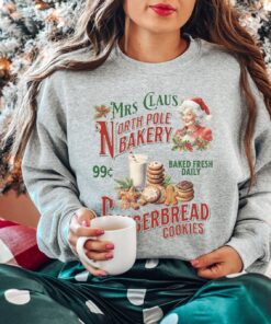 vintage christmas sweatshirt mrs claus gingerbread bakery design with retro style for baking cookies and holiday celebrations wv0uw