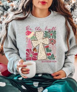 vintage christmas sweatshirt nativity scene design religious apparel for christians jesus tee plhjo