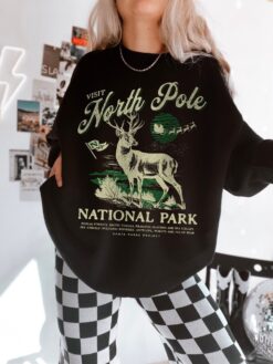 Vintage Christmas Sweatshirt North Pole Crewneck Retro Santa Claus Design National Park Inspired Reindeer Print for Her