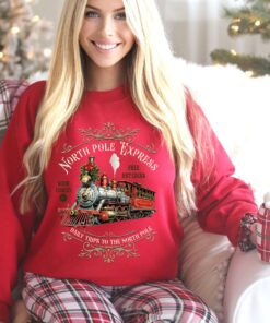 vintage christmas sweatshirt north pole express train design retro style comfortable fit for holiday celebrations stgkx