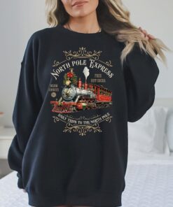 vintage christmas sweatshirt north pole express train design retro style comfortable fit for holiday celebrations vrg2k