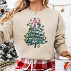 vintage christmas sweatshirt o come let us adore him religious design comfortable family wear for holiday celebrations gzk8k