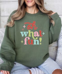 vintage christmas sweatshirt oh what fun design retro style for holiday vibes comfortable fit ideal for christmas celebrations wb5zi