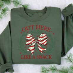 vintage christmas sweatshirt out there lookin like a snack with fun holiday design and cozy feel for festive gatherings afpz6 scaled