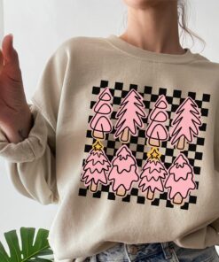 vintage christmas sweatshirt pink trees crewneck retro checkered design comfortable and stylish for holiday celebrations m9b6w