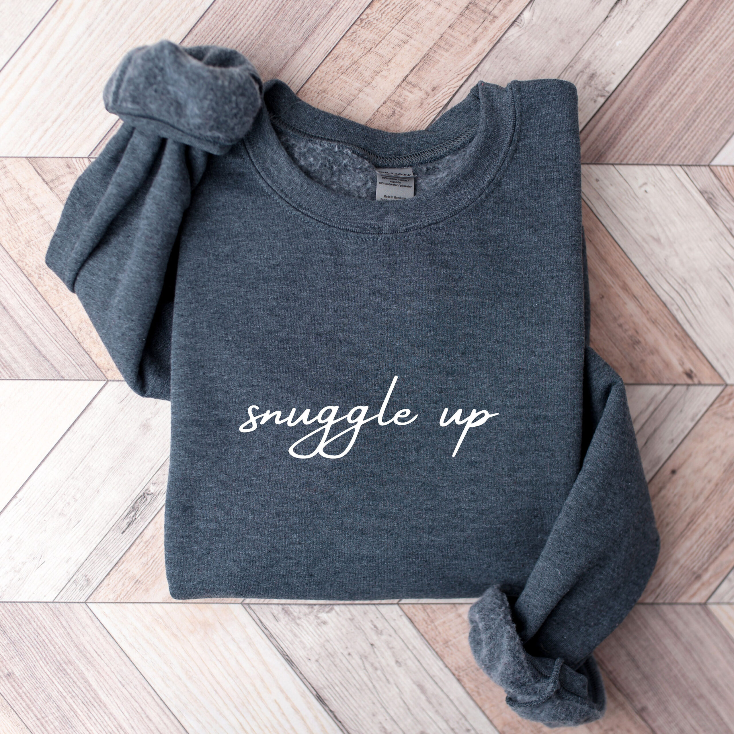 Vintage Christmas Sweatshirt Plus Size Soft Fabric for Sweater Weather and Fall Wear Unique Design for Holiday Celebrations 4 vintage christmas sweatshirt plus size soft fabric for sweater weather and fall wear unique design for holiday celebrations simwx scaled