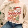 vintage christmas sweatshirt retro santa claus design featuring hot cocoa and gingerbread elements for holiday comfort sv9nk