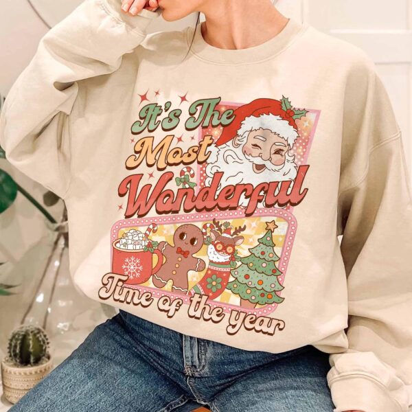 vintage christmas sweatshirt retro santa claus design featuring hot cocoa and gingerbread elements for holiday comfort sv9nk