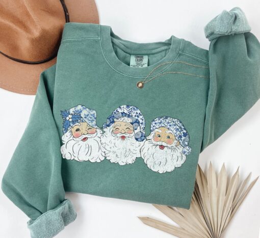 vintage christmas sweatshirt retro santa design blue toile coquette style holiday apparel for women 6m7z6 scaled