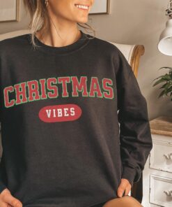 vintage christmas sweatshirt retro style holiday shirt for winter wear with fun design twauo scaled