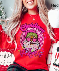 vintage christmas sweatshirt sparkle santa with sunglasses oversized retro top for holiday vibes and festive style pb93g