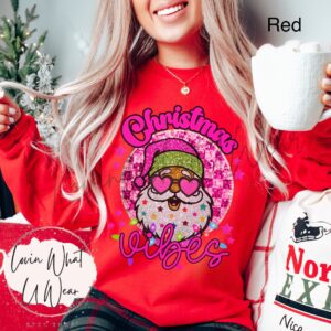 vintage christmas sweatshirt sparkle santa with sunglasses oversized retro top for holiday vibes and festive style pb93g