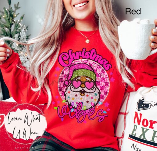 vintage christmas sweatshirt sparkle santa with sunglasses oversized retro top for holiday vibes and festive style pb93g