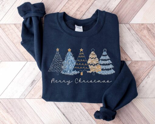 vintage christmas sweatshirt tis the season design with cake tree print for women holiday apparel mxlqd scaled