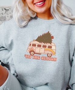 vintage christmas sweatshirt tis the season hippie camper crewneck retro design for women comfortable holiday apparel qygpl