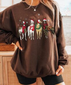 vintage christmas sweatshirt unisex crewneck with country horses design for festive season casual wear 1nedj