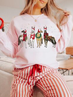 Vintage Christmas Sweatshirt Unisex Crewneck with Country Horses Design for Festive Season Casual Wear