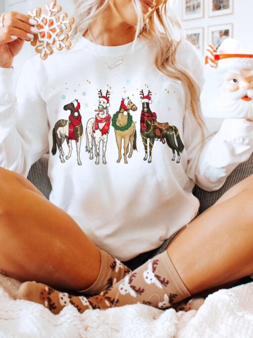 vintage christmas sweatshirt unisex crewneck with country horses design for festive season casual wear y4sle