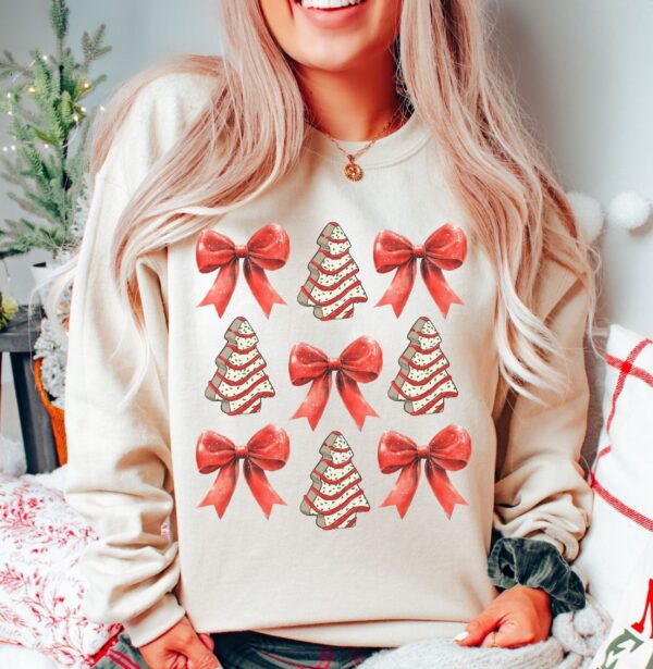 vintage christmas sweatshirt with bow design and christmas tree cake graphic for trendy holiday apparel iiict scaled