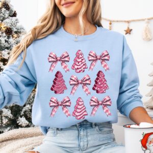 vintage christmas sweatshirt with bow design and pink christmas tree cake print trendy girly style for holiday celebrations fj1cb