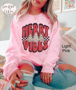 vintage christmas sweatshirt with checkered tree design and merry vibes for oversized holiday comfort and style zdwn9